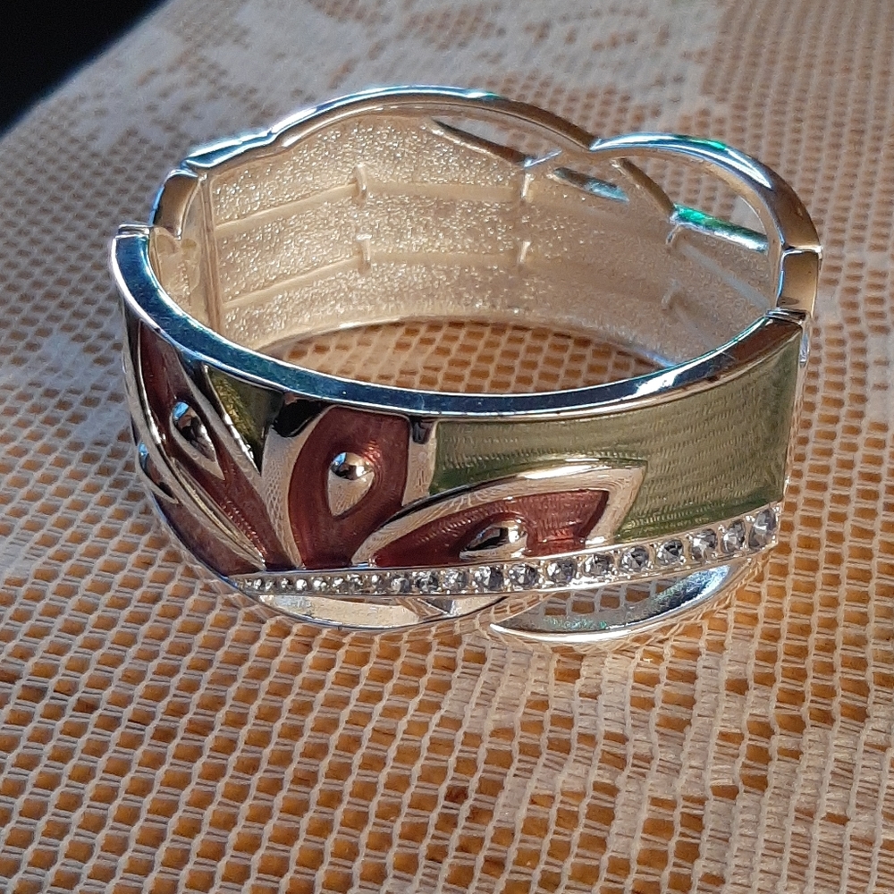 Hand Painted Bracelet - Picture 5 of 5